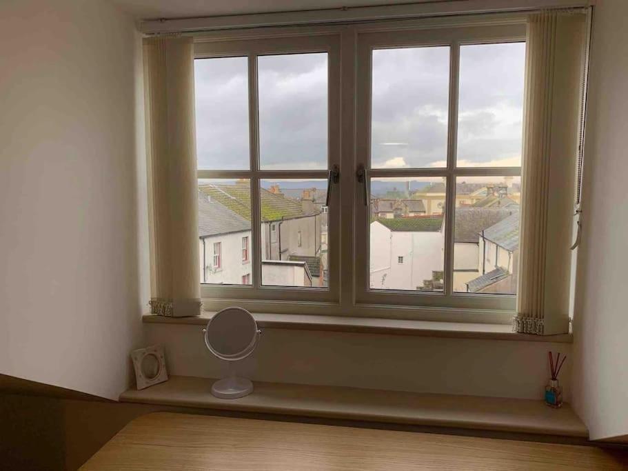 4 Bedroom House, Central Ulverston Extérieur photo