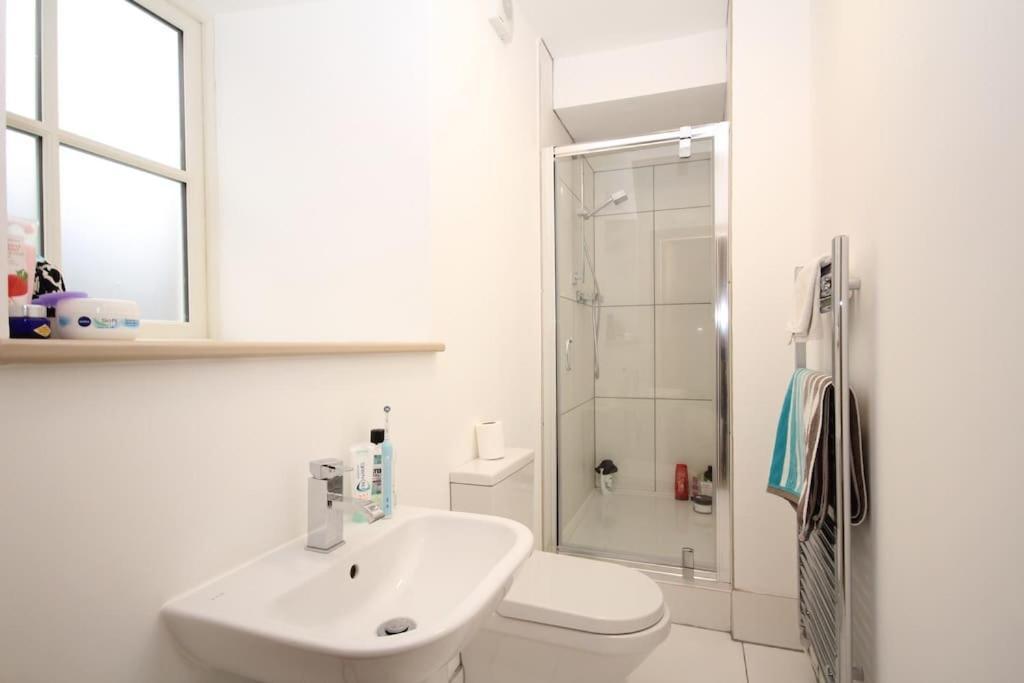 4 Bedroom House, Central Ulverston Extérieur photo